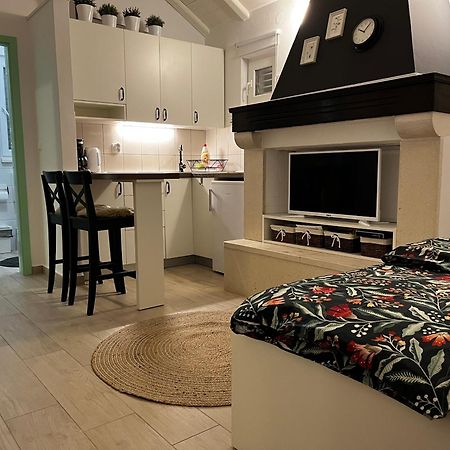 Tianri Apartment Korcula Town Bagian luar foto