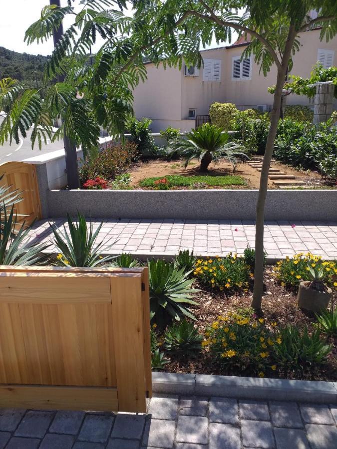 Tianri Apartment Korcula Town Bagian luar foto