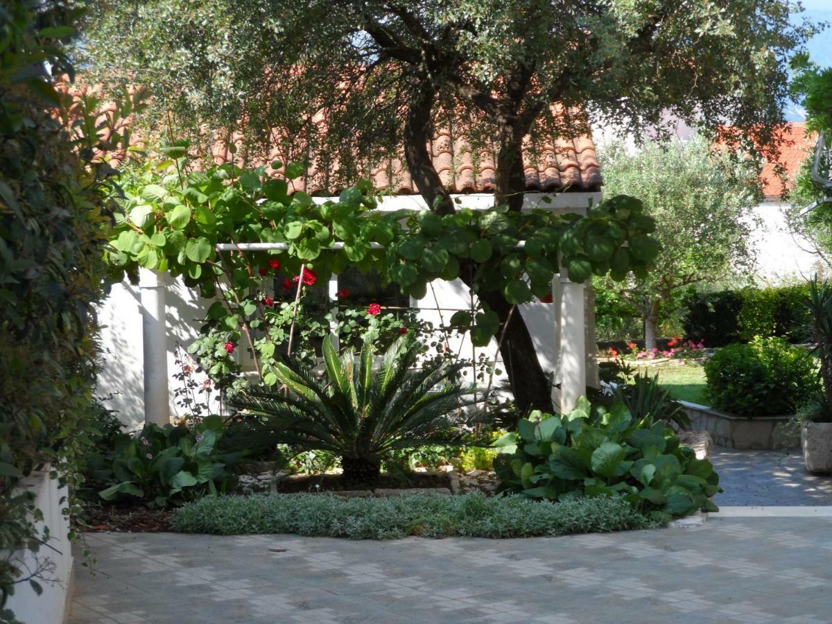 Tianri Apartment Korcula Town Bagian luar foto